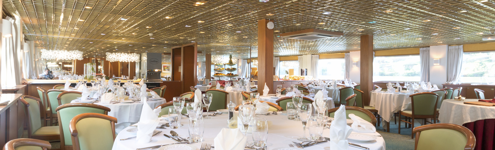 Restaurant, MS Magellan