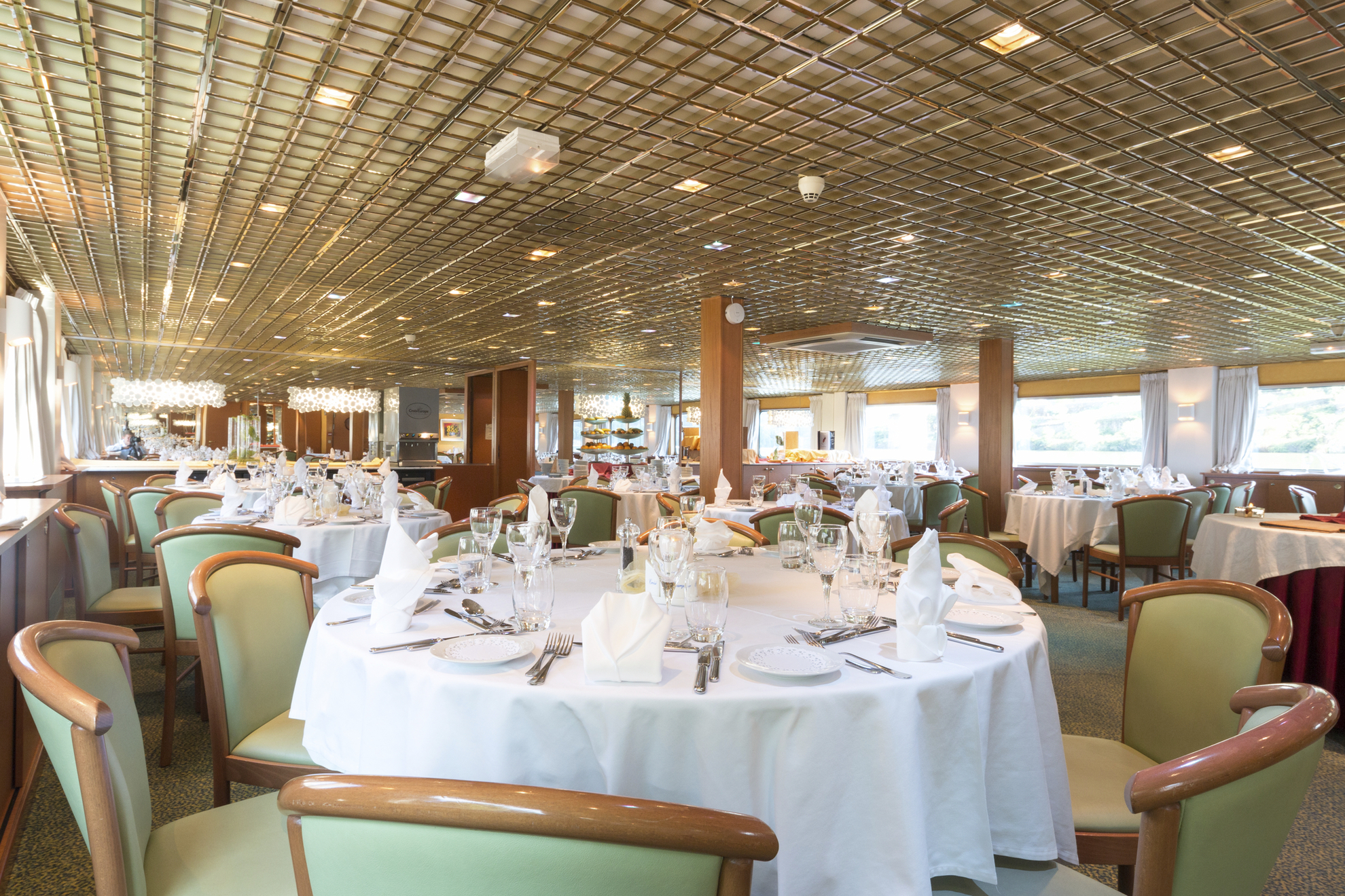 Restaurant, MS Magellan