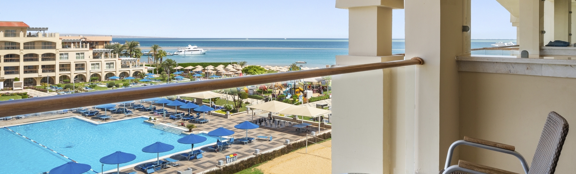 Beispiel Deluxezimmer seitlicher Meerblick