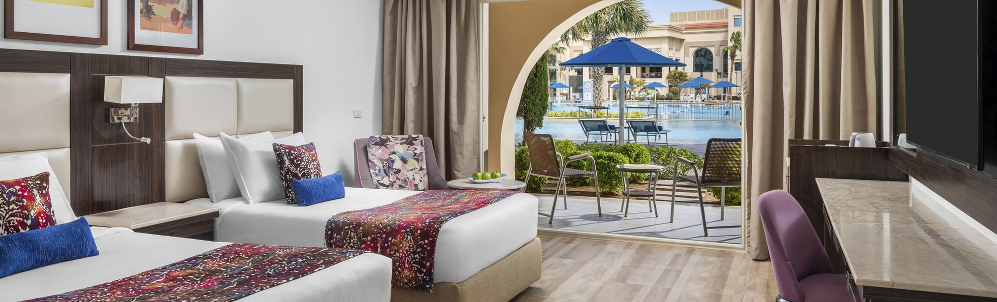 Beispiel Deluxezimmer Poolblick