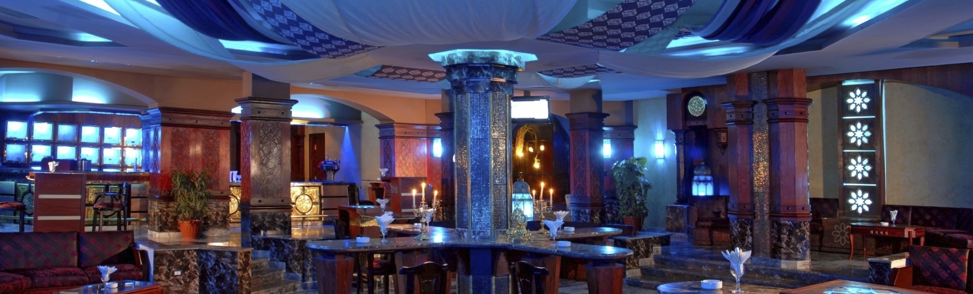 Bar im Alf Leila Wa Leila Hotel in Hurghada, Ägypten
