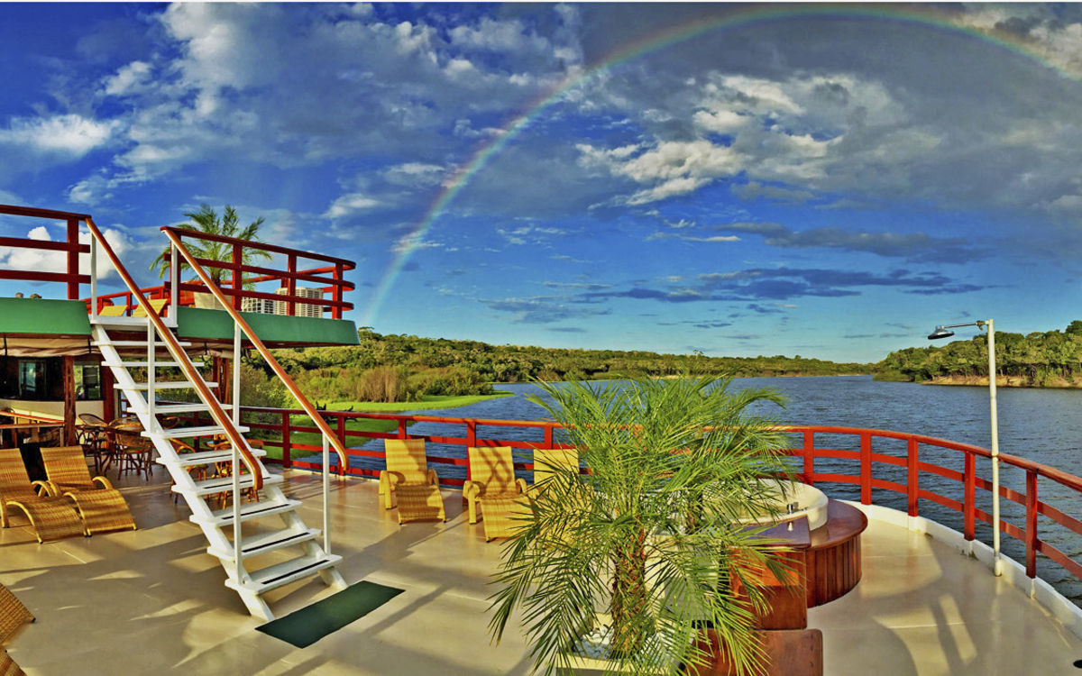 Sonnendeck auf dem Flussschiff Amazon Clipper Premium