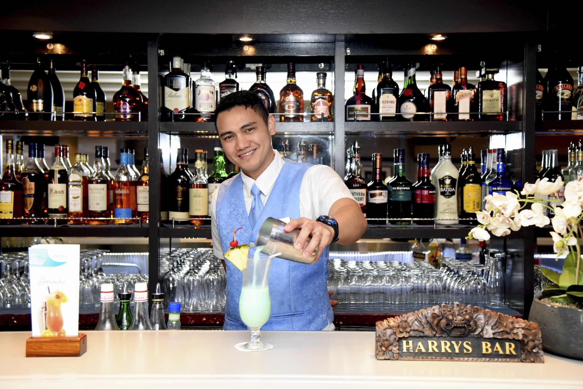 Harry's Bar, MS Amadea