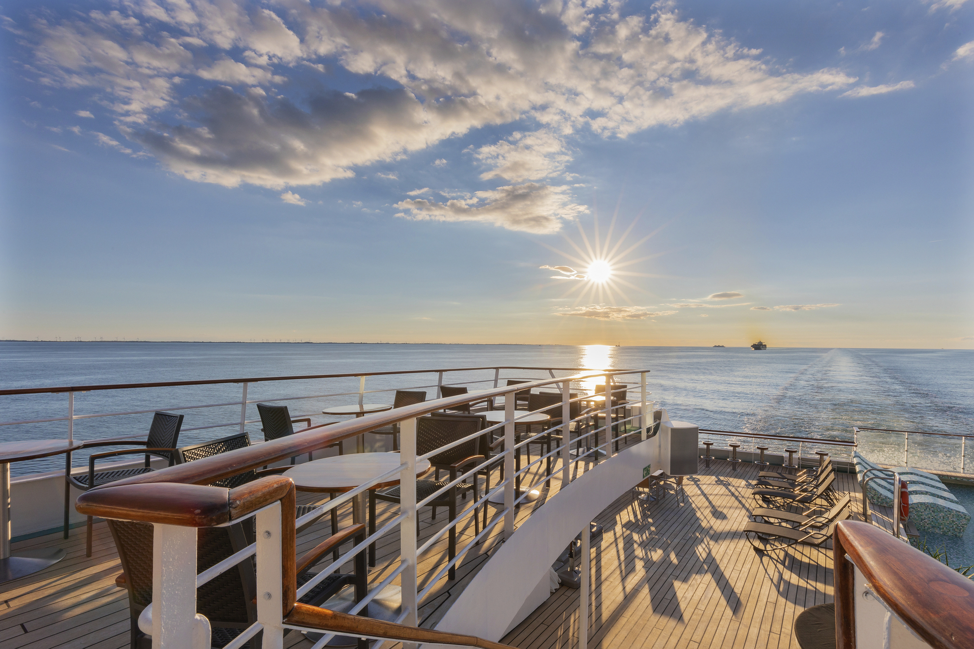 Abendstimmung an Deck, MS Amadea