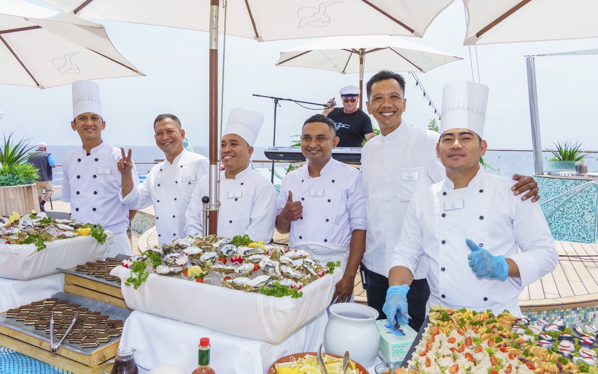 Maritimer Frühschoppen, MS Amadea