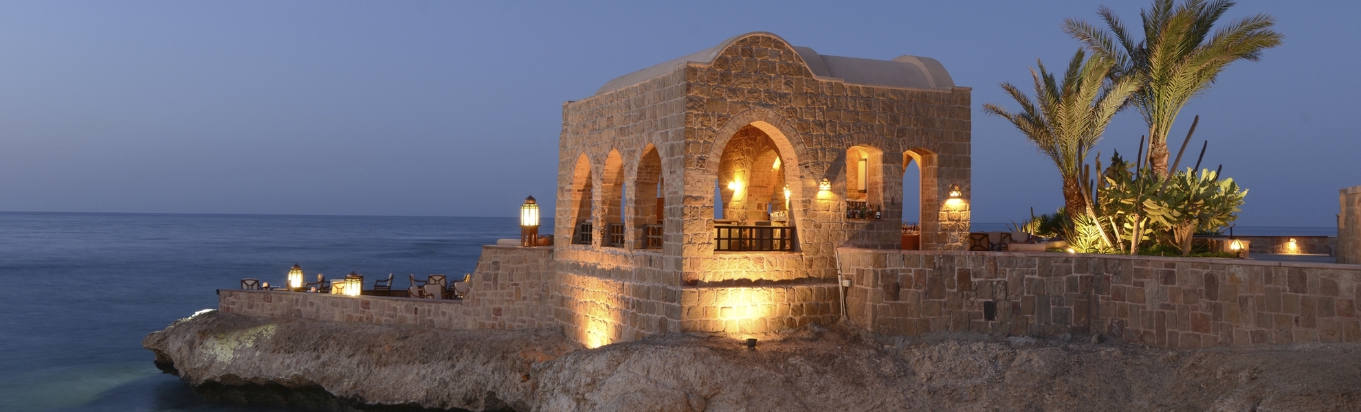 Top of the Rocks Bar Mövenpick Resort El Quseir