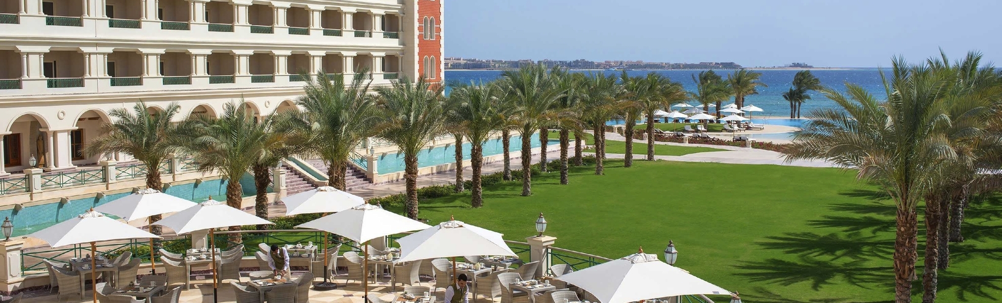 Terrasse im Hotel Baron Palace Sahl Hasheesh in Hurghada, Ägypten