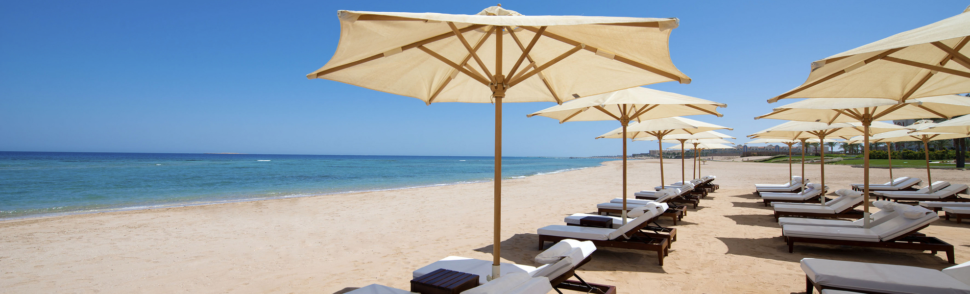 Strand am Hotel Baron Palace Sahl Hasheesh in Hurghada, Ägypten