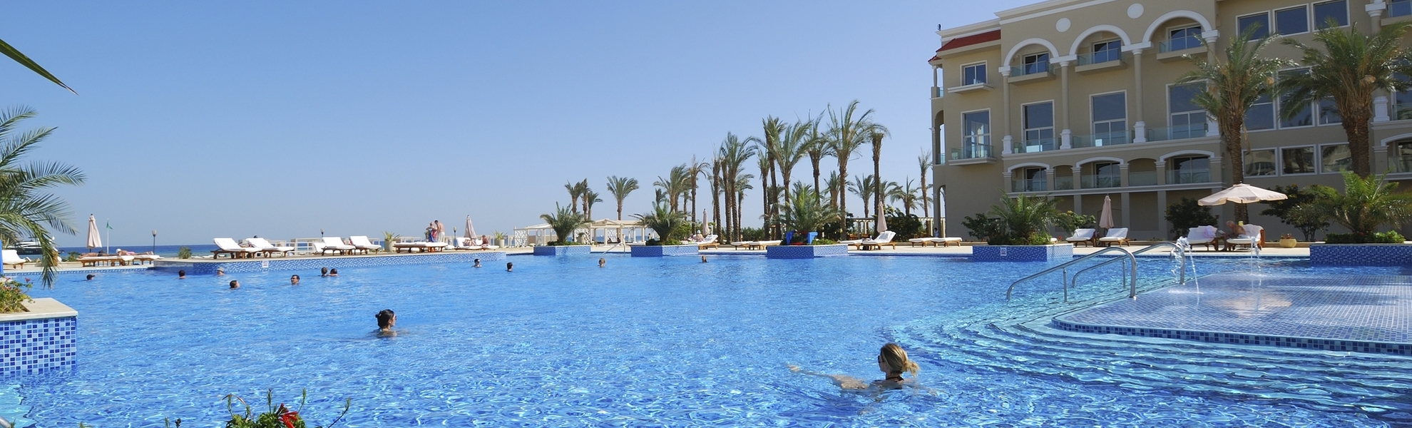 Poolanlage im Premier Le Reve Hotel & Spa in Hurghada, Ägypten