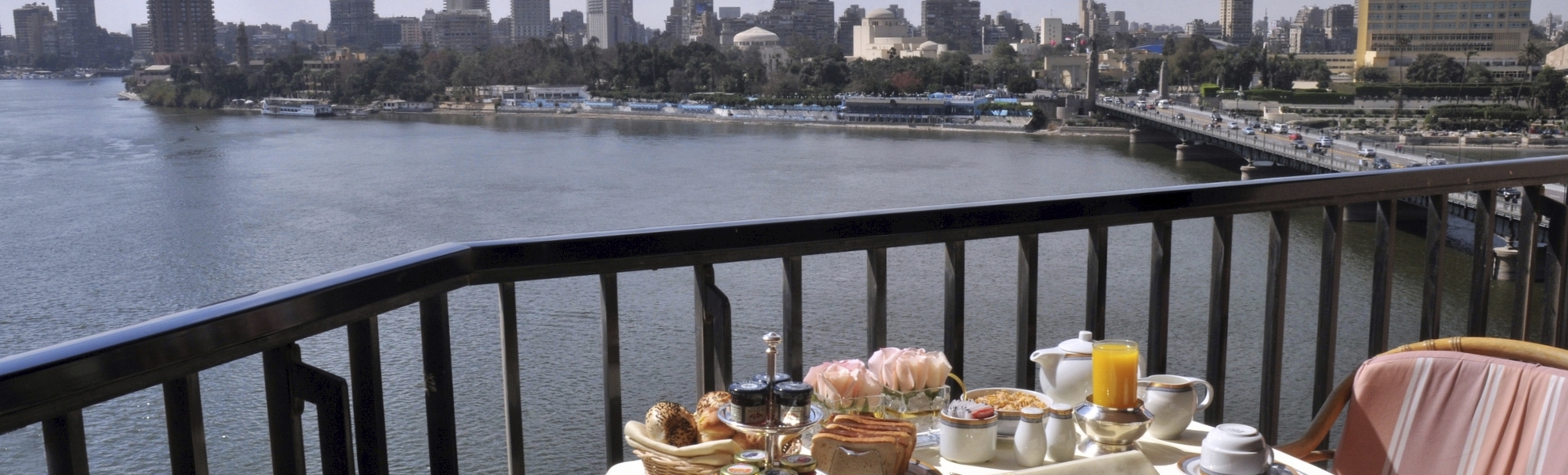 Terrasse mit Nilblick im InterContinental Cairo Semiramis, Ägypten