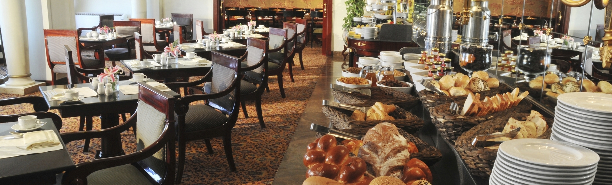 Buffet im InterContinental Cairo Semiramis, Ägypten
