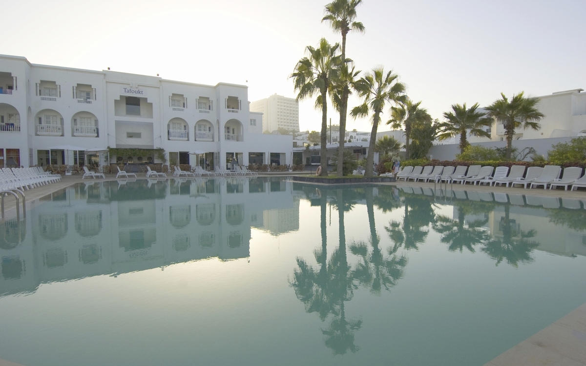 Poolanlage im Hotel Decameron Tafoukt Beach Resort, Marokko