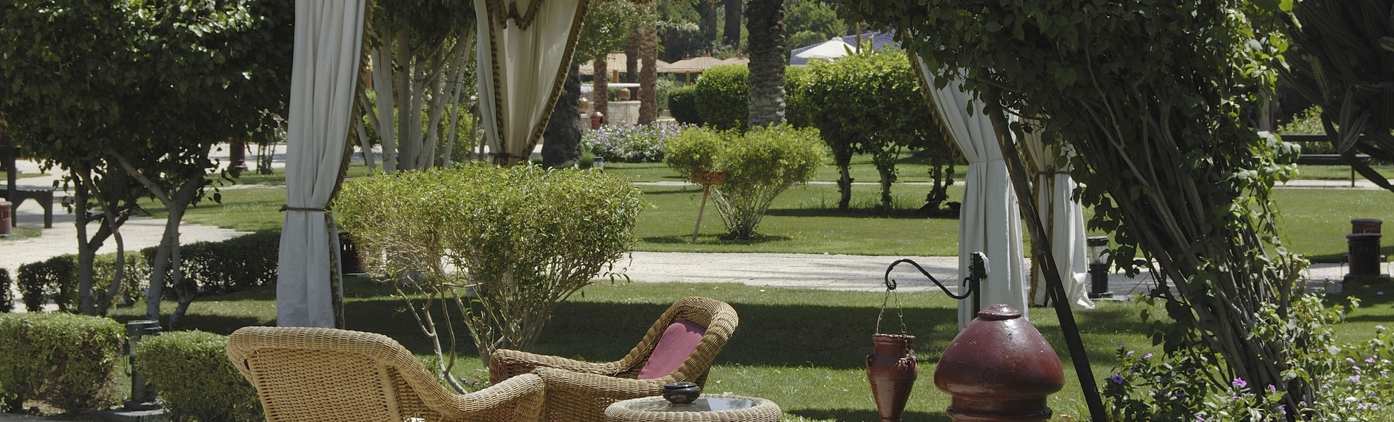 Garten im Hotel Sofitel Winter Palace Luxor, Ägypten