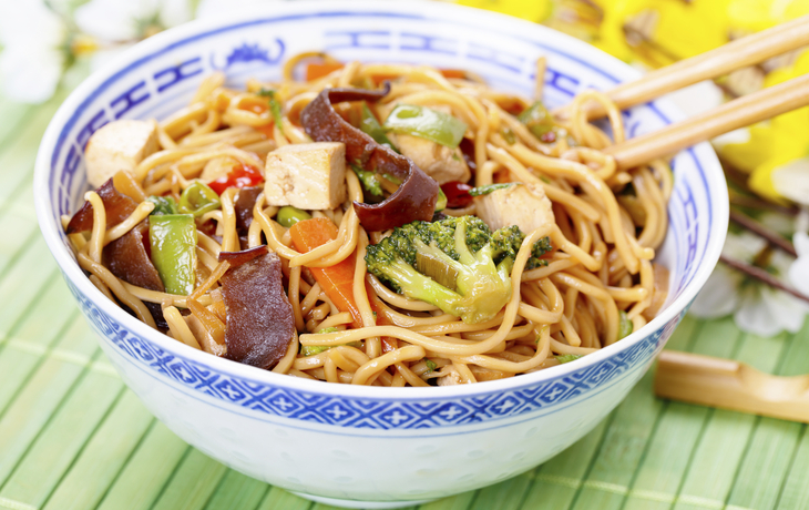 asiatisches Nudelgericht