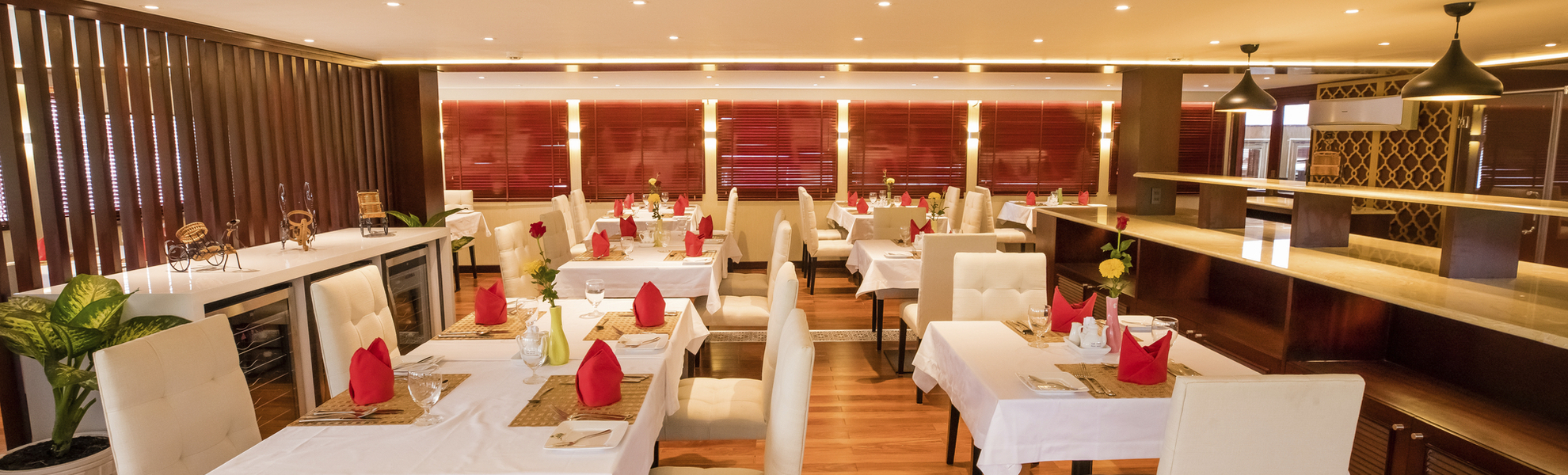 Restaurant auf dem Flussschiff Lan Diep