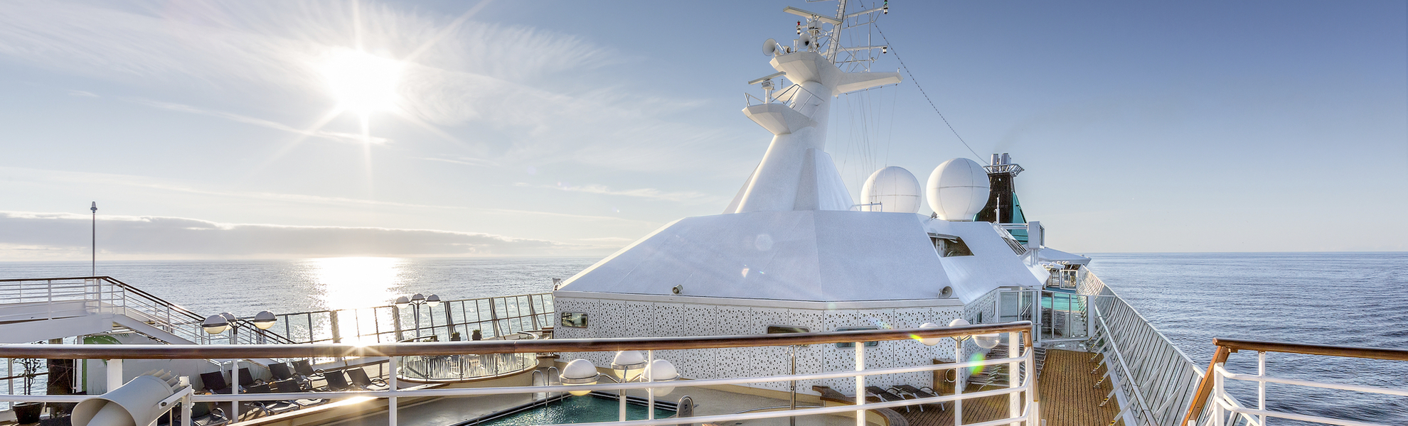 Artania Pool auf dem Sonnen-Deck, MS Artania