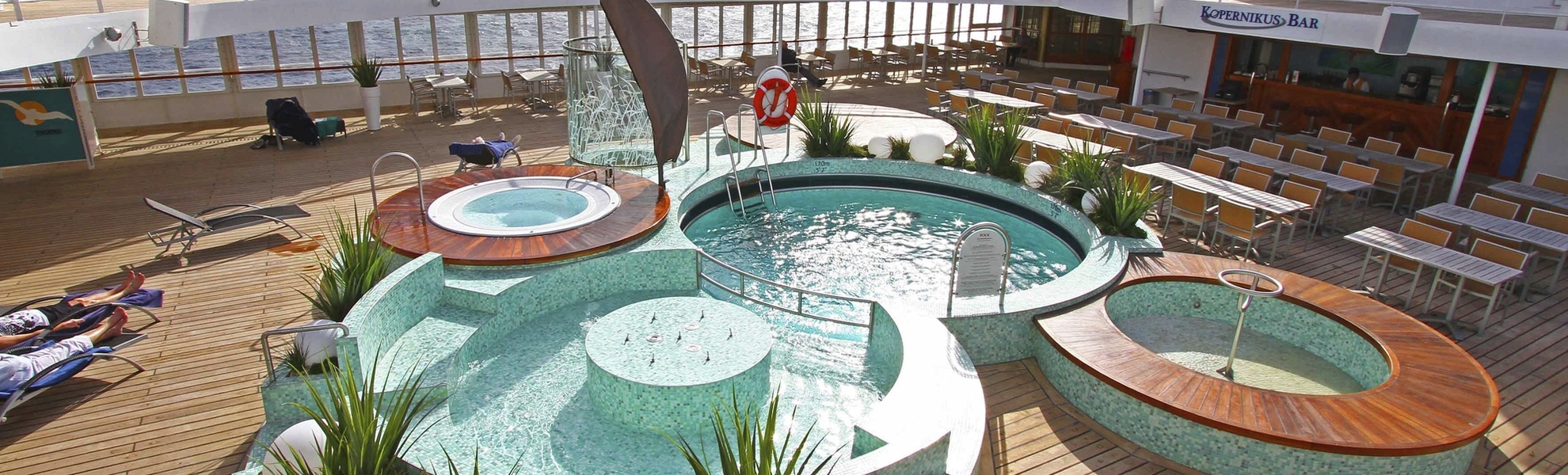 Sonnendeck auf MS Artania