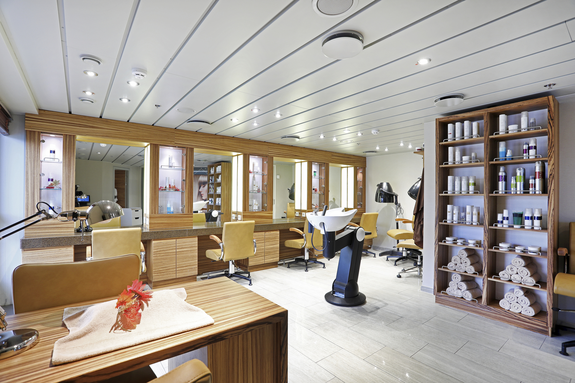 Friseursalon, MS Artania