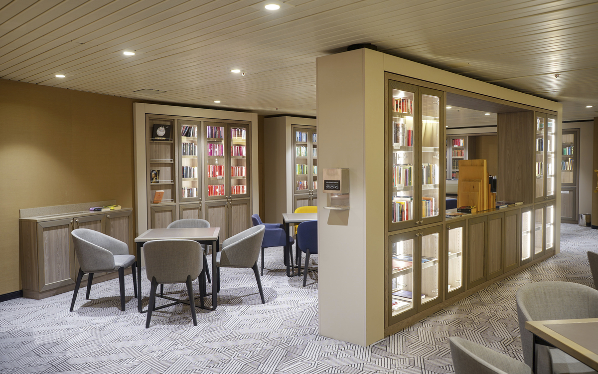 Bibliothek, MS Artania