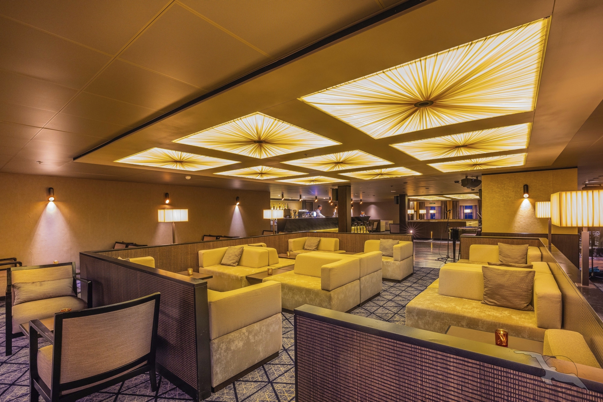 Casablanca Bar, MS Artania