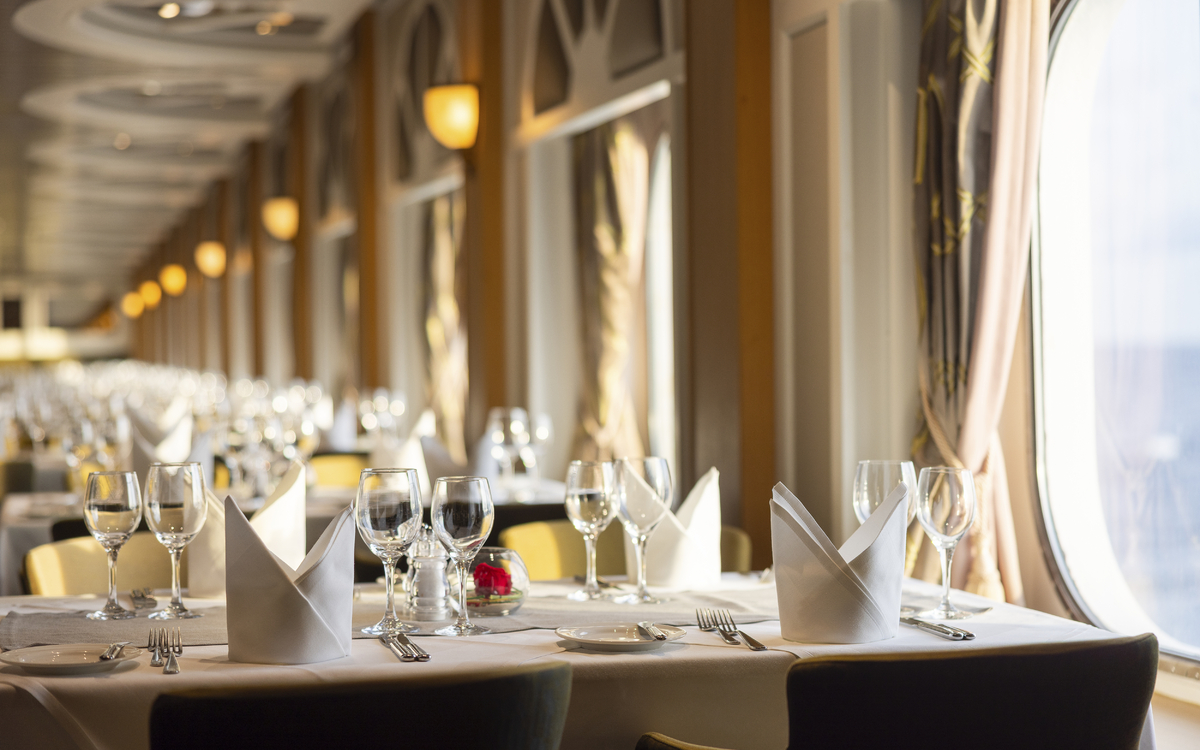 Restaurant Artania, MS Artania