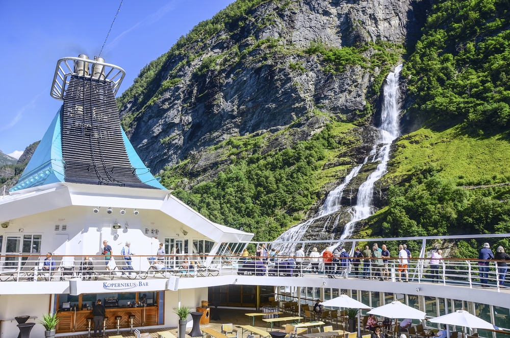 MS Artania im Geiranger Fjord