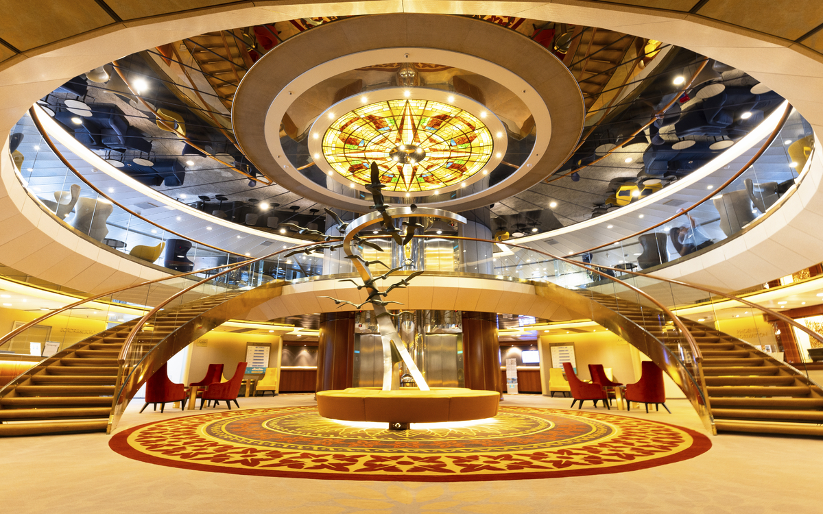 Foyer/Rezeption, MS Artania