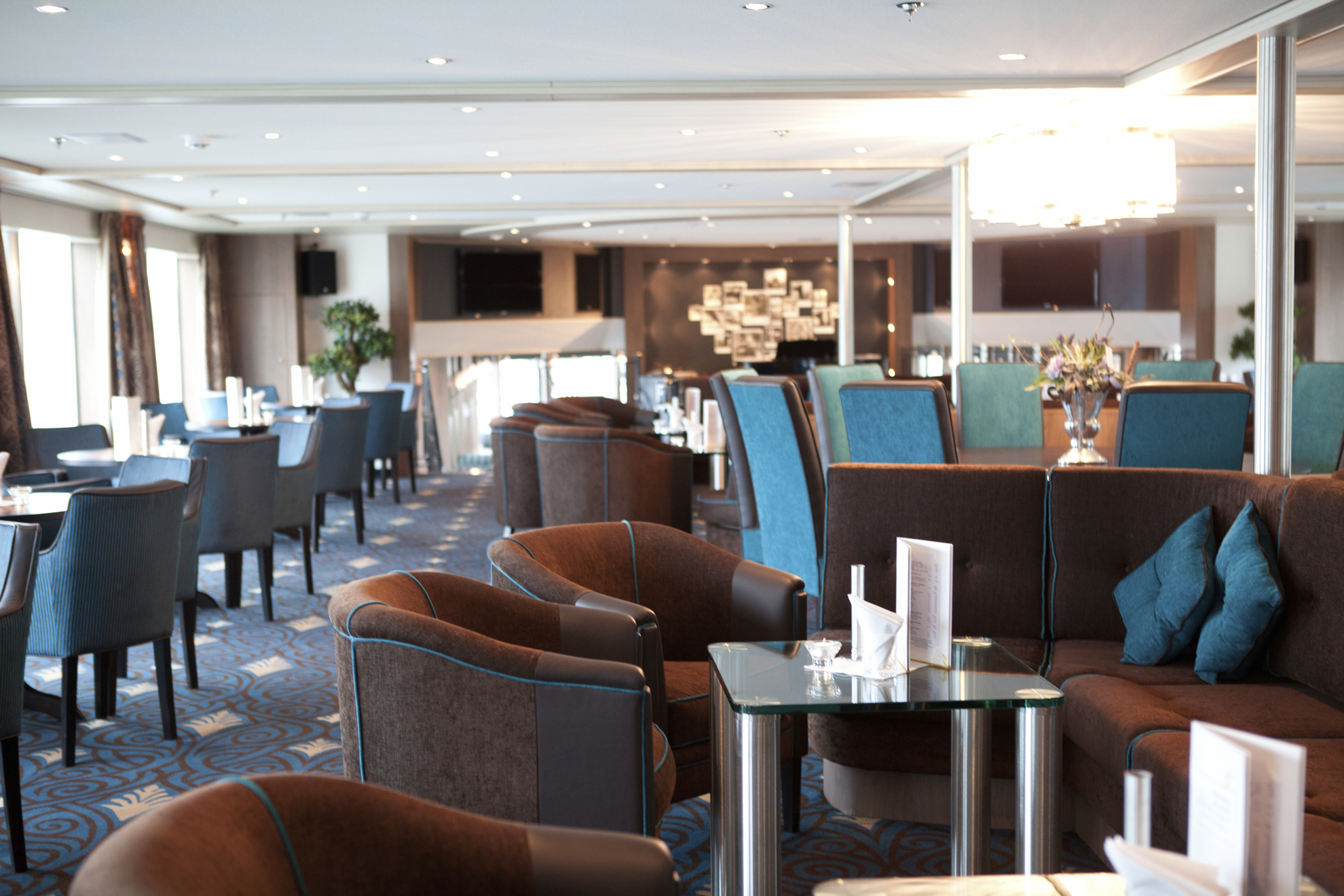 Panorama-Lounge auf MS Alina