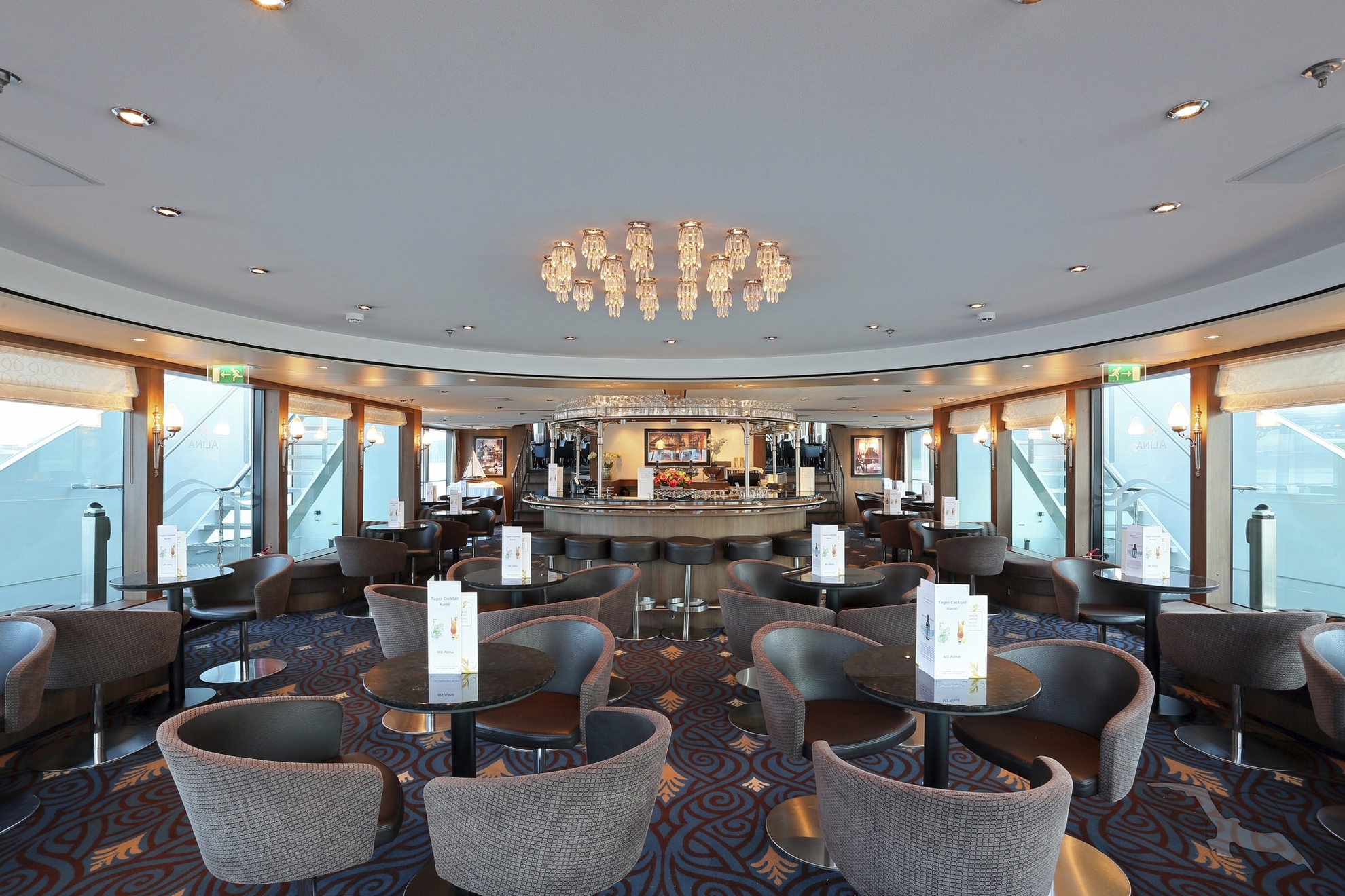 Panorama Bar auf MS Alina