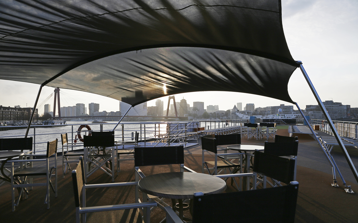 Sonnendeck auf MS Alina