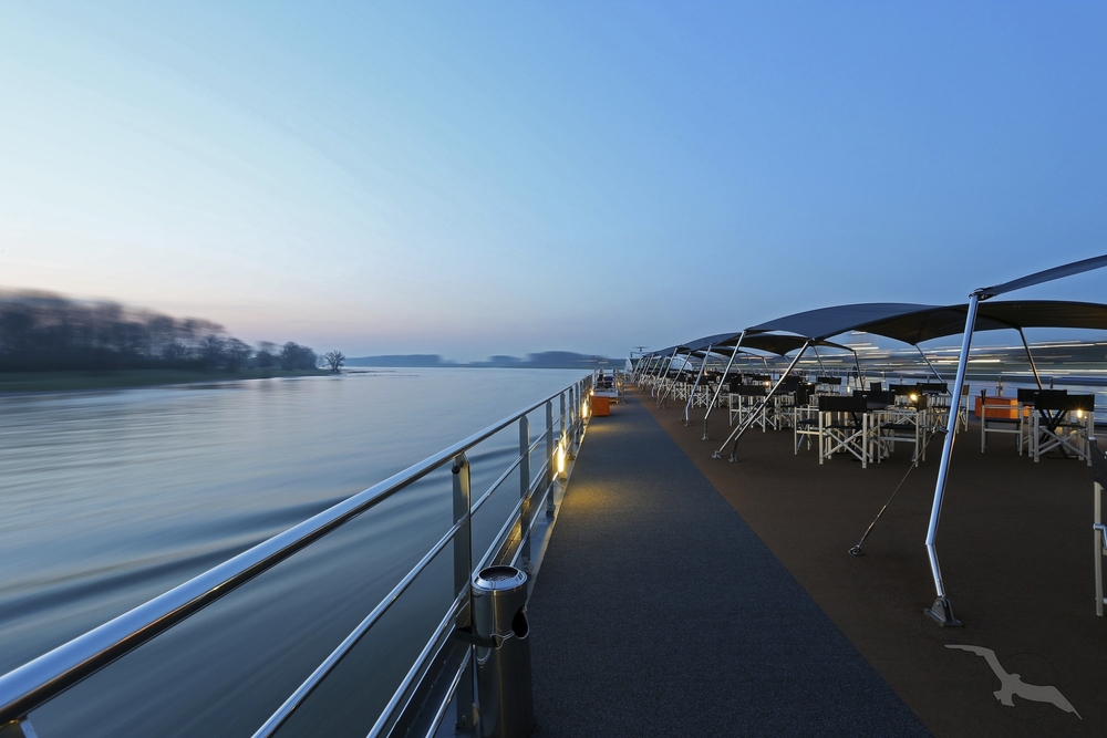 Sonnenuntergang auf dem Sonnendeck von MS Alina