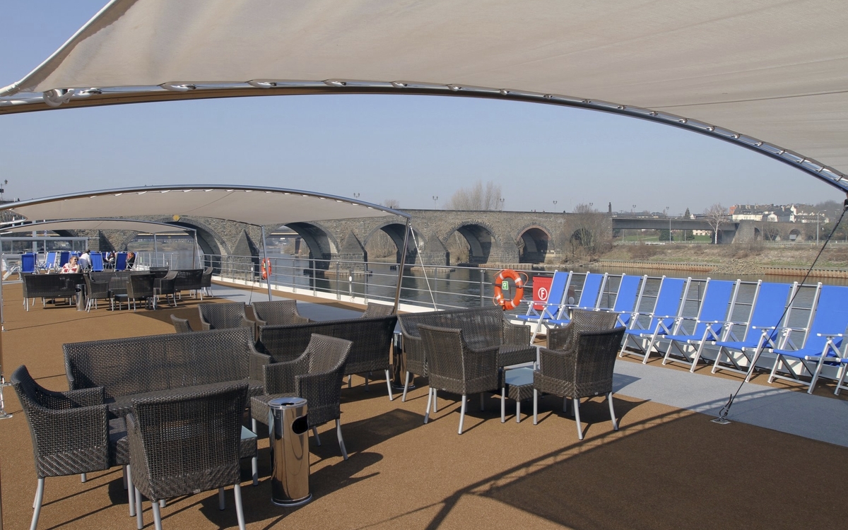 Sonnendeck der MS Ariana