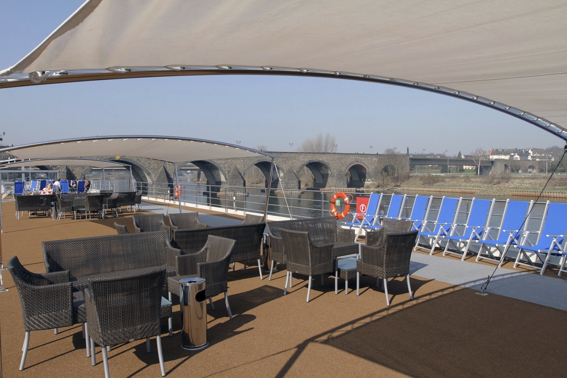 Sonnendeck der MS Ariana