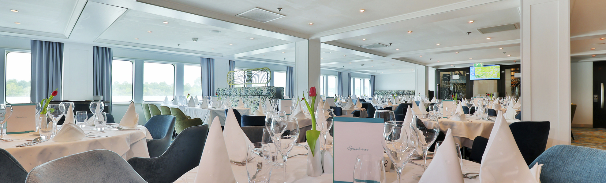 MS Ariana, Restaurant