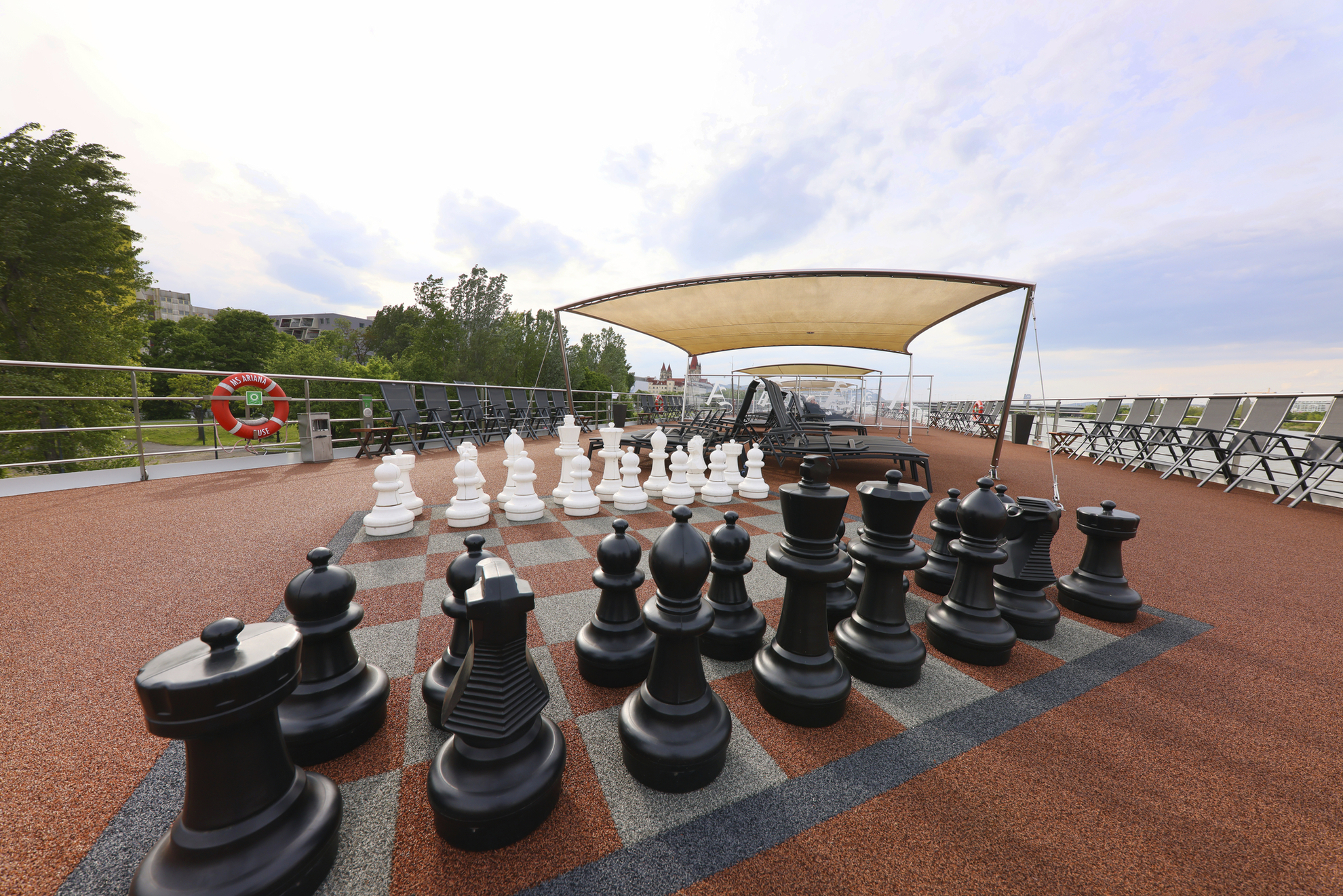 MS Ariana, Sonnendeck