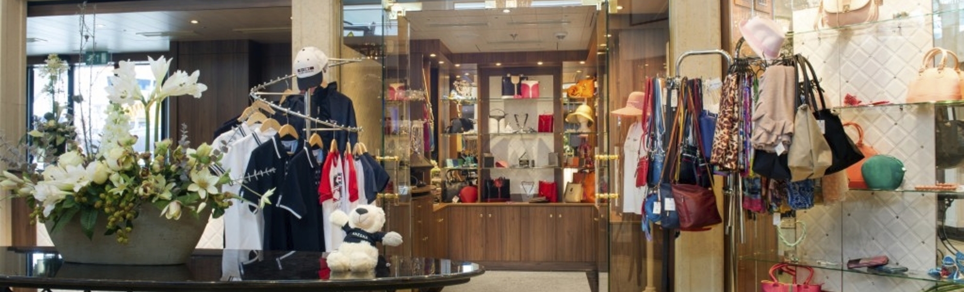 Boutique auf MS Anesha