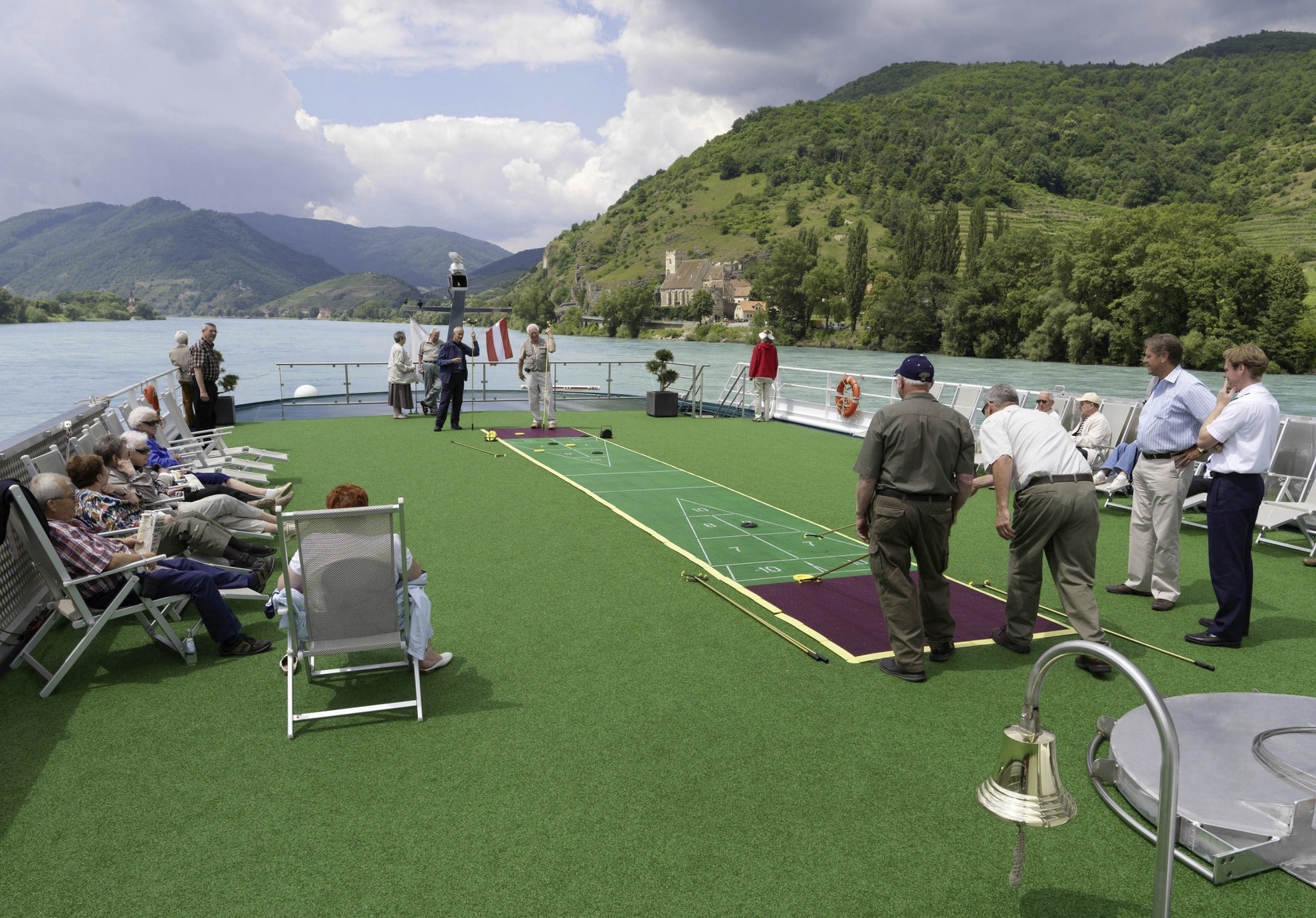 Shuffleboard auf dem Flussschiff Amadeus Diamond