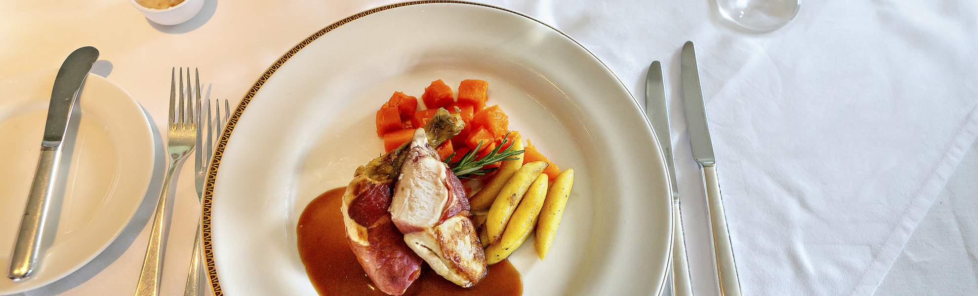 Kulinarischer Leckerbissen, MS Deutschland