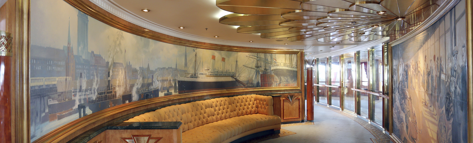 Kolonnaden, MS Deutschland