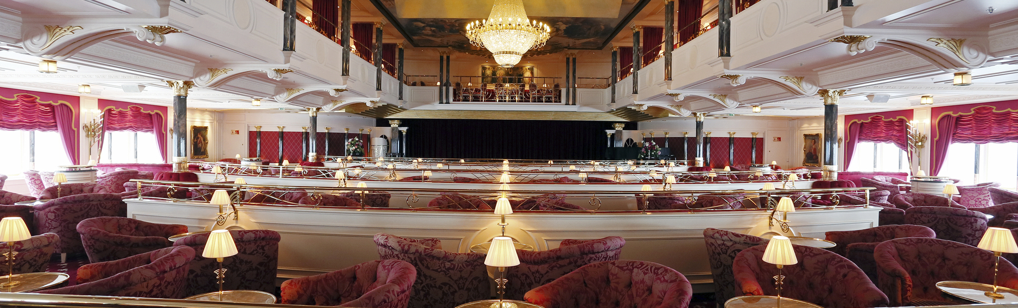 Show-Lounge Kaisersaal, MS Deutschland