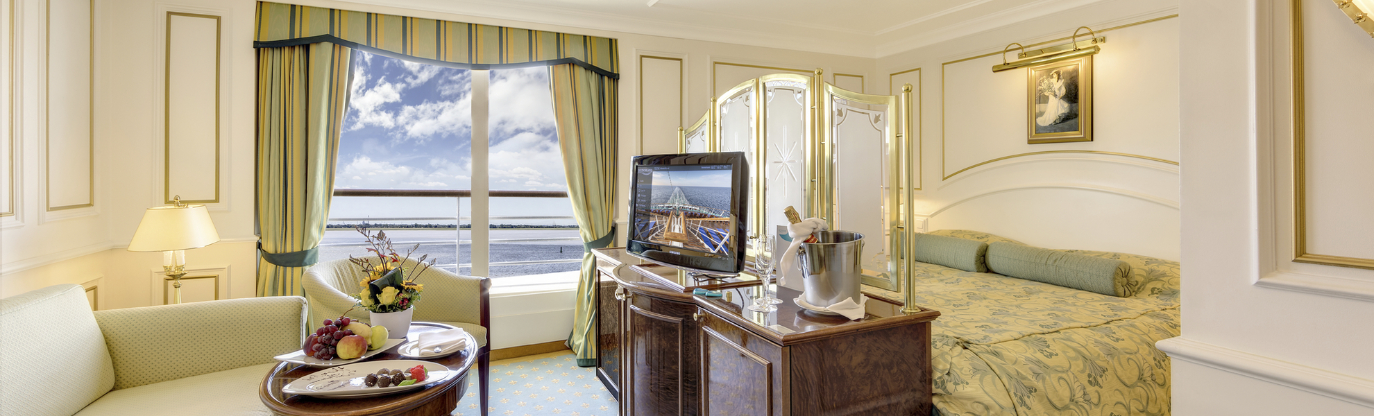 2-Bett-Suite außen, franz. Balkon, Admirals-Deck (Kat. T)