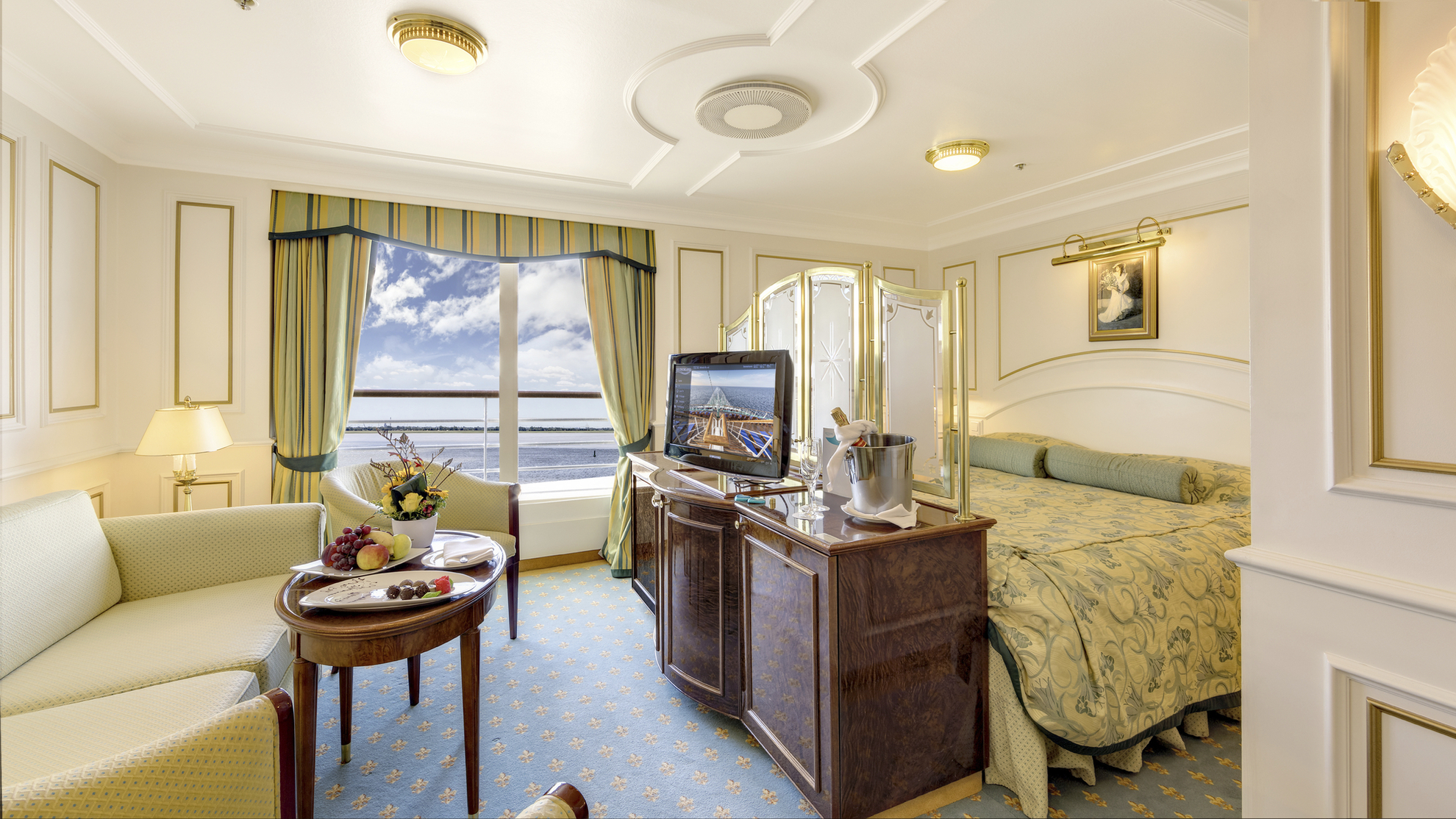 2-Bett-Suite außen, franz. Balkon, Admirals-Deck (Kat. T)