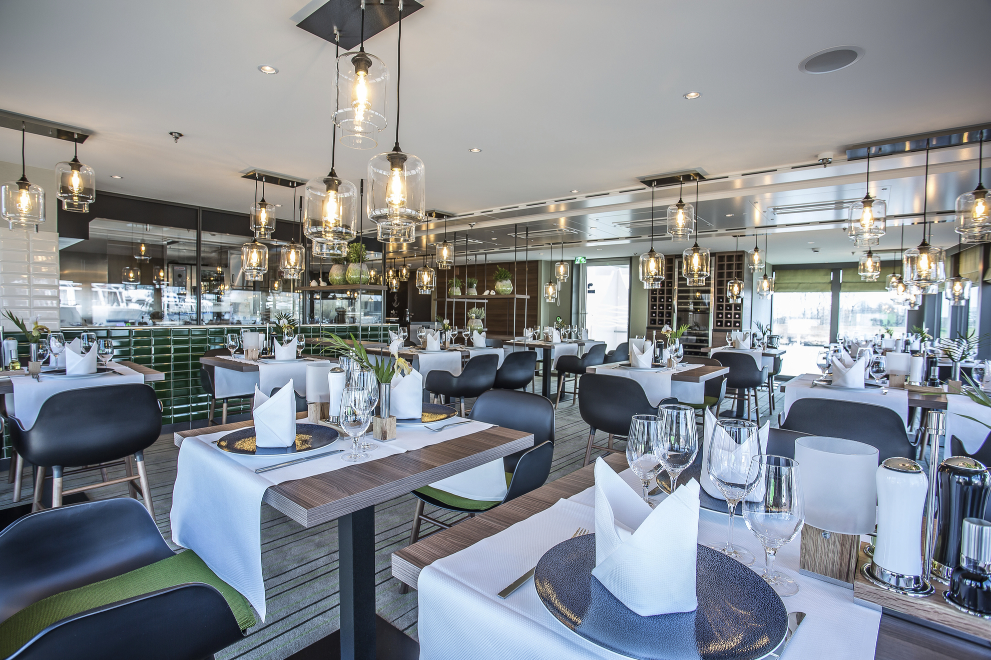 Spezialitätenrestaurant, MS Asara