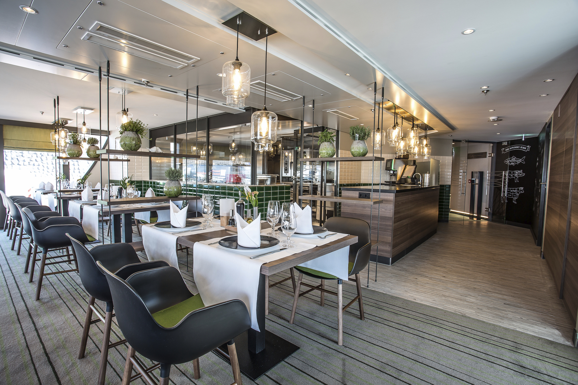 Spezialitätenrestaurant, MS Asara