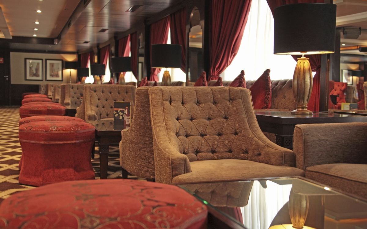 Lounge auf dem Nilschiff MS Steigenberger Minerva