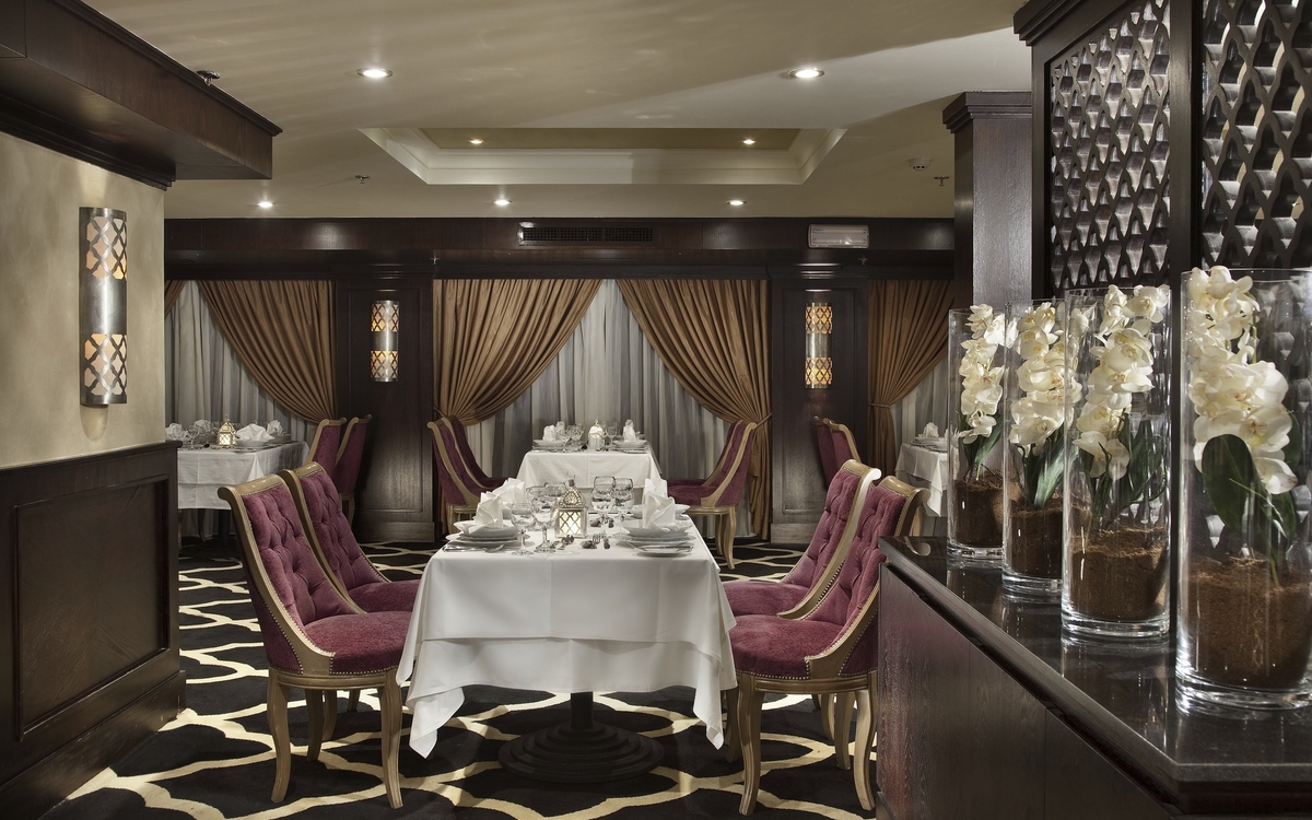 Restaurant auf dem Nilschiff MS Steigenberger Minerva