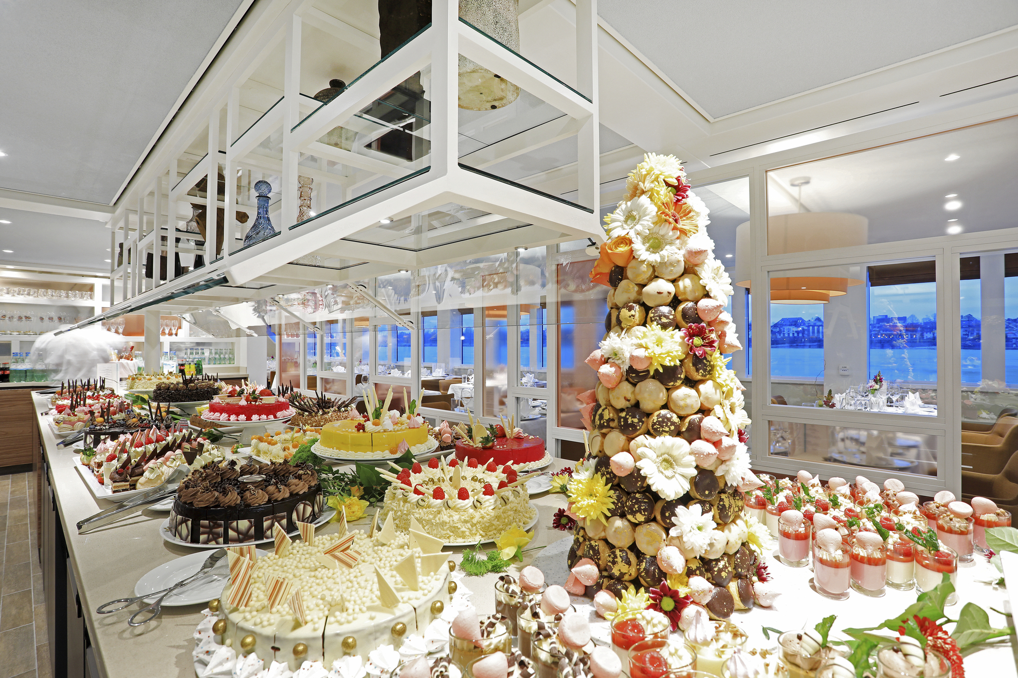 Kuchenbuffet auf MS Alena