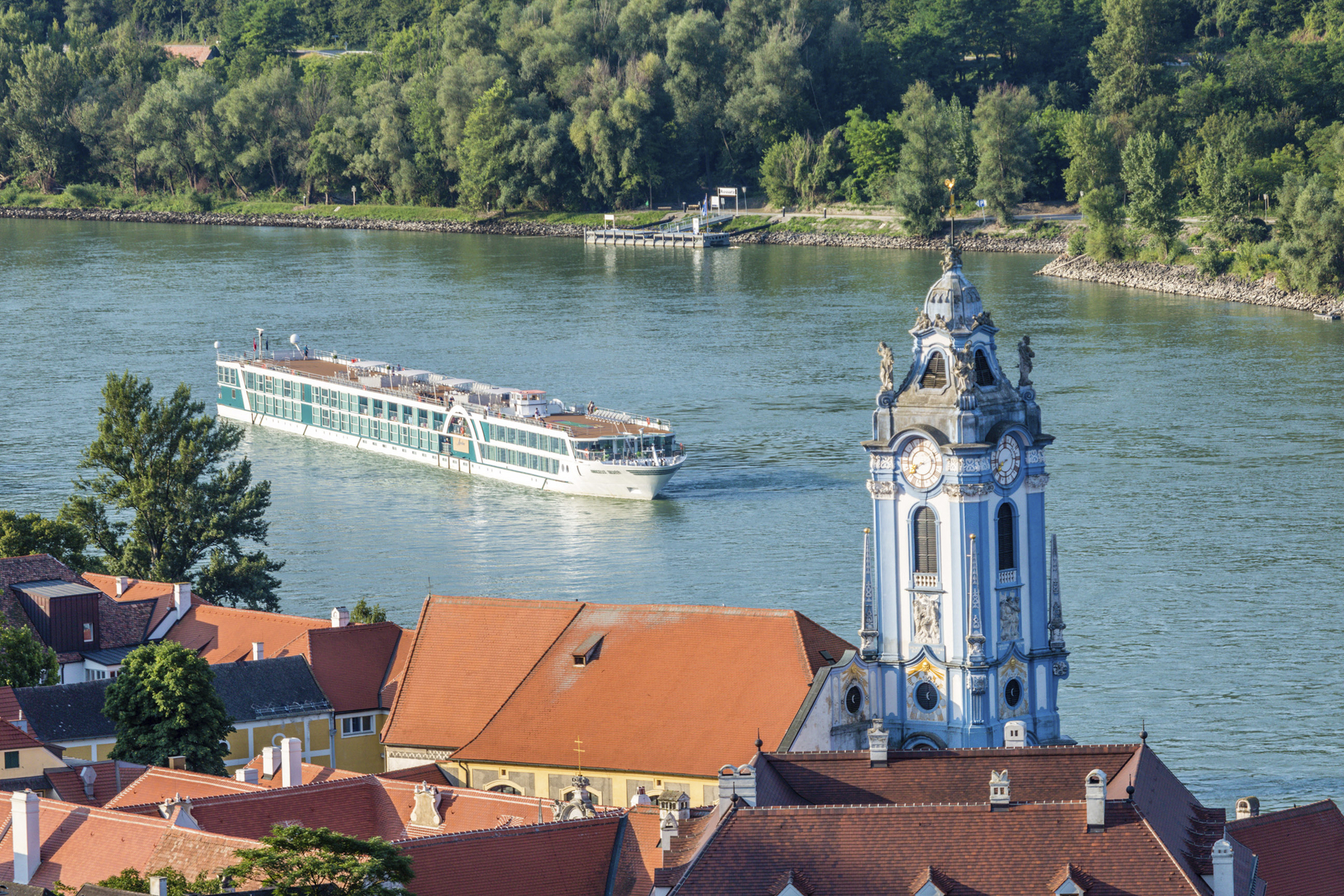MS A-Silver auf der Donau bei Dürnstein
