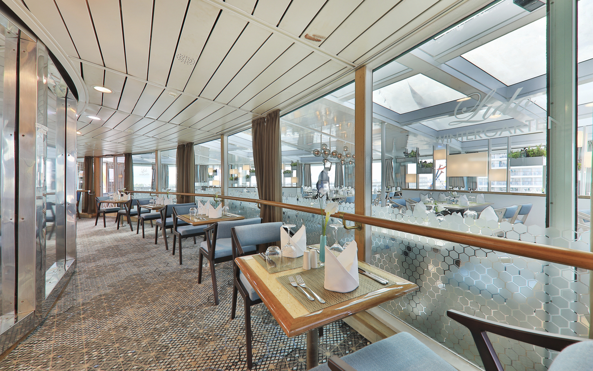 Lido Buffet Restaurant, MS Amera