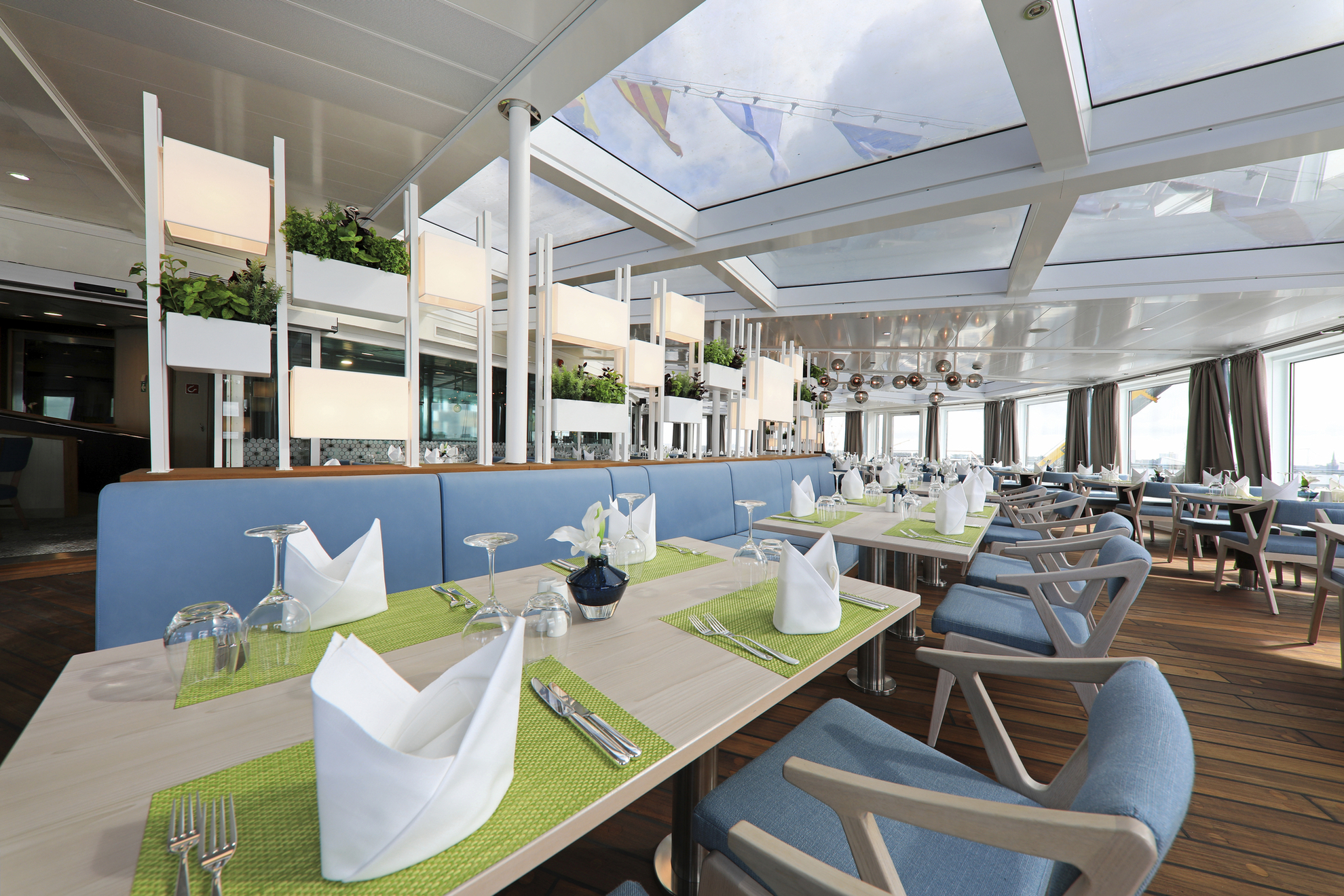 Lido Wintergarten Restaurant, MS Amera